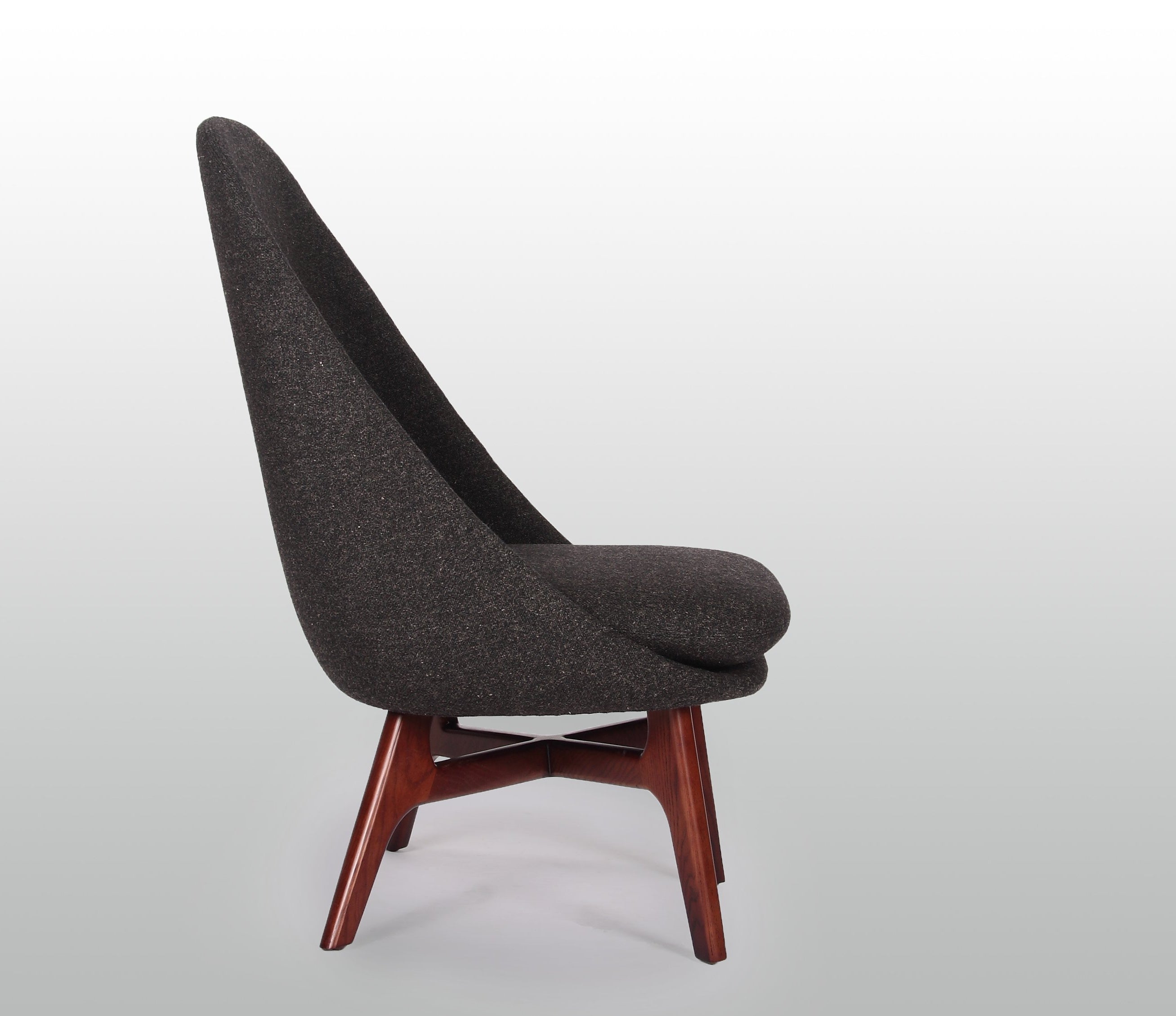 Solo Style Lounge Chair