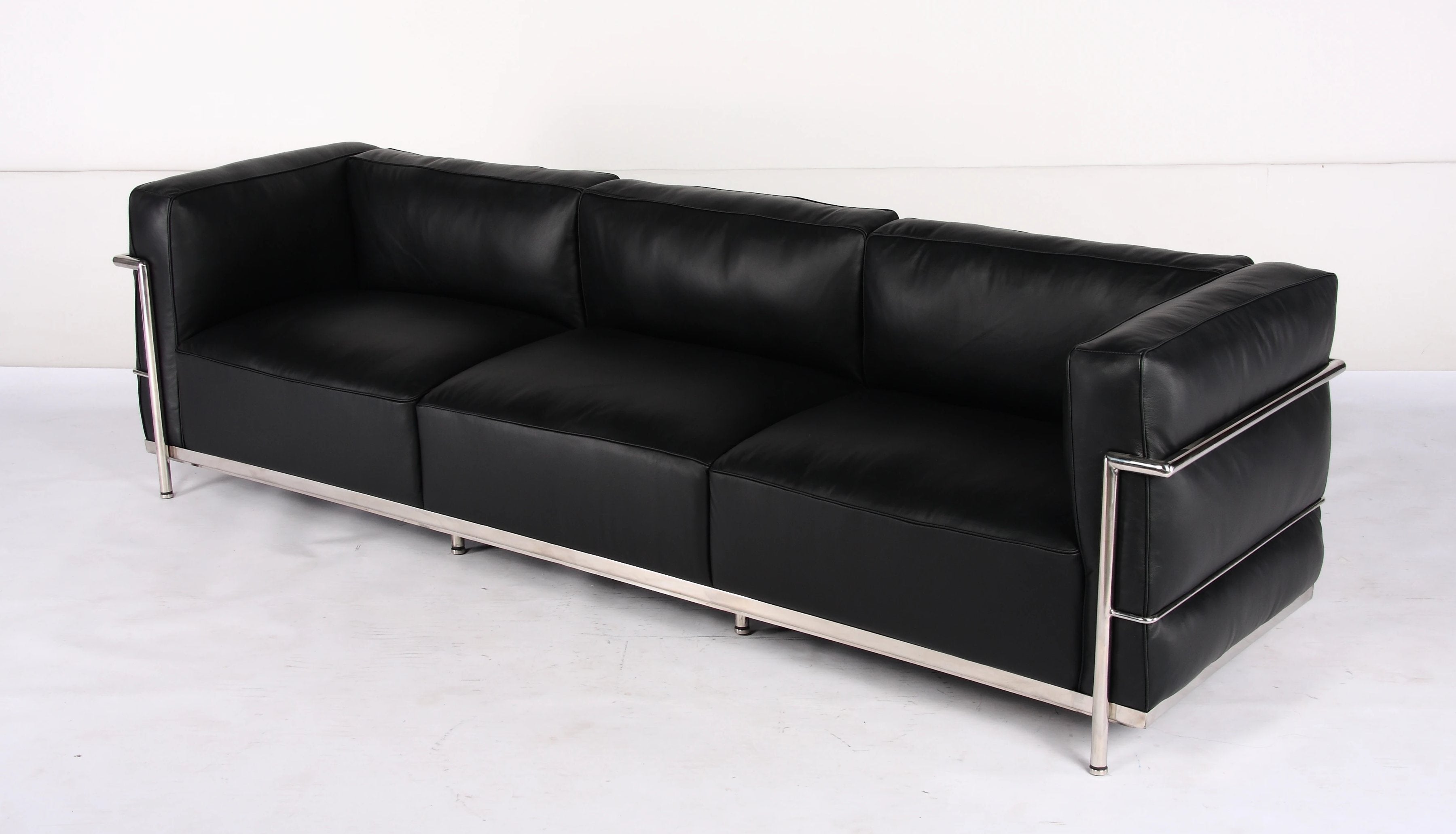 LC3 Grand Confort Style 3 Seater Sofa