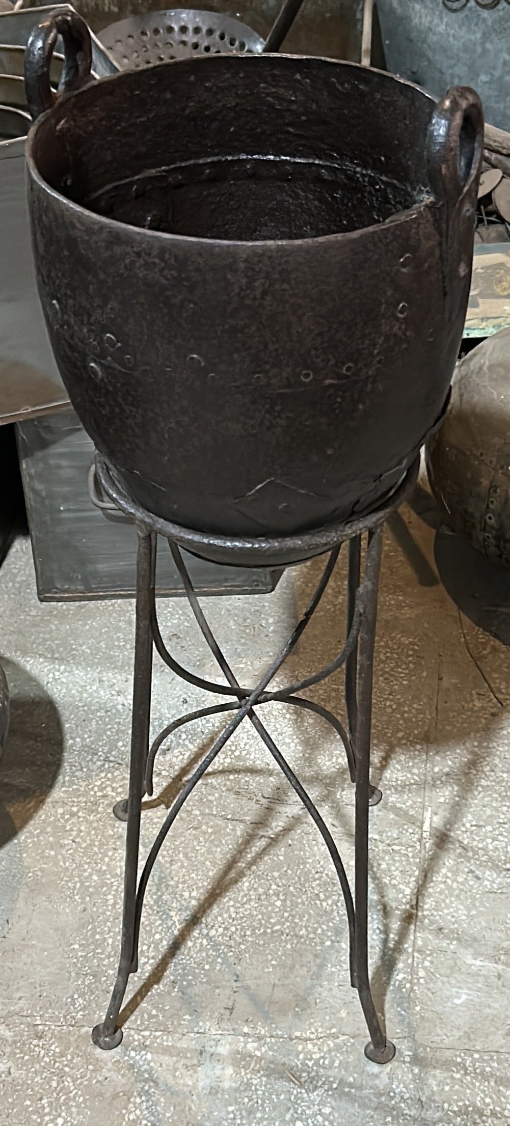 Planter Iron Pot With Stand T16