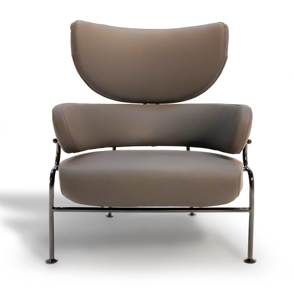 Curvaceous Comfort Lounge Chair LC072