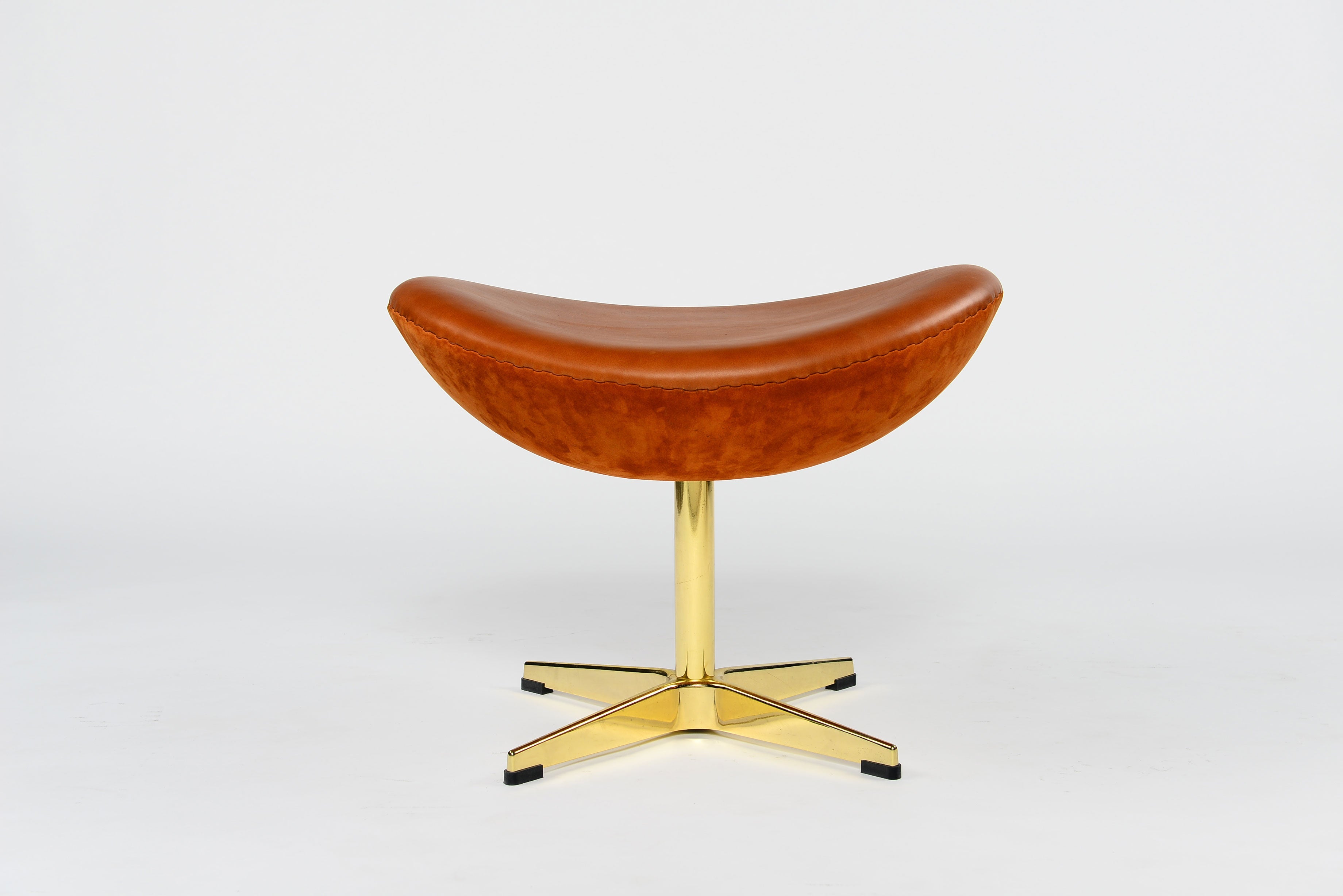 Jacobsen Chair with Stool