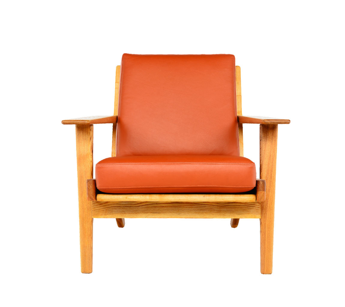 GE 290 Style Lounge Chair