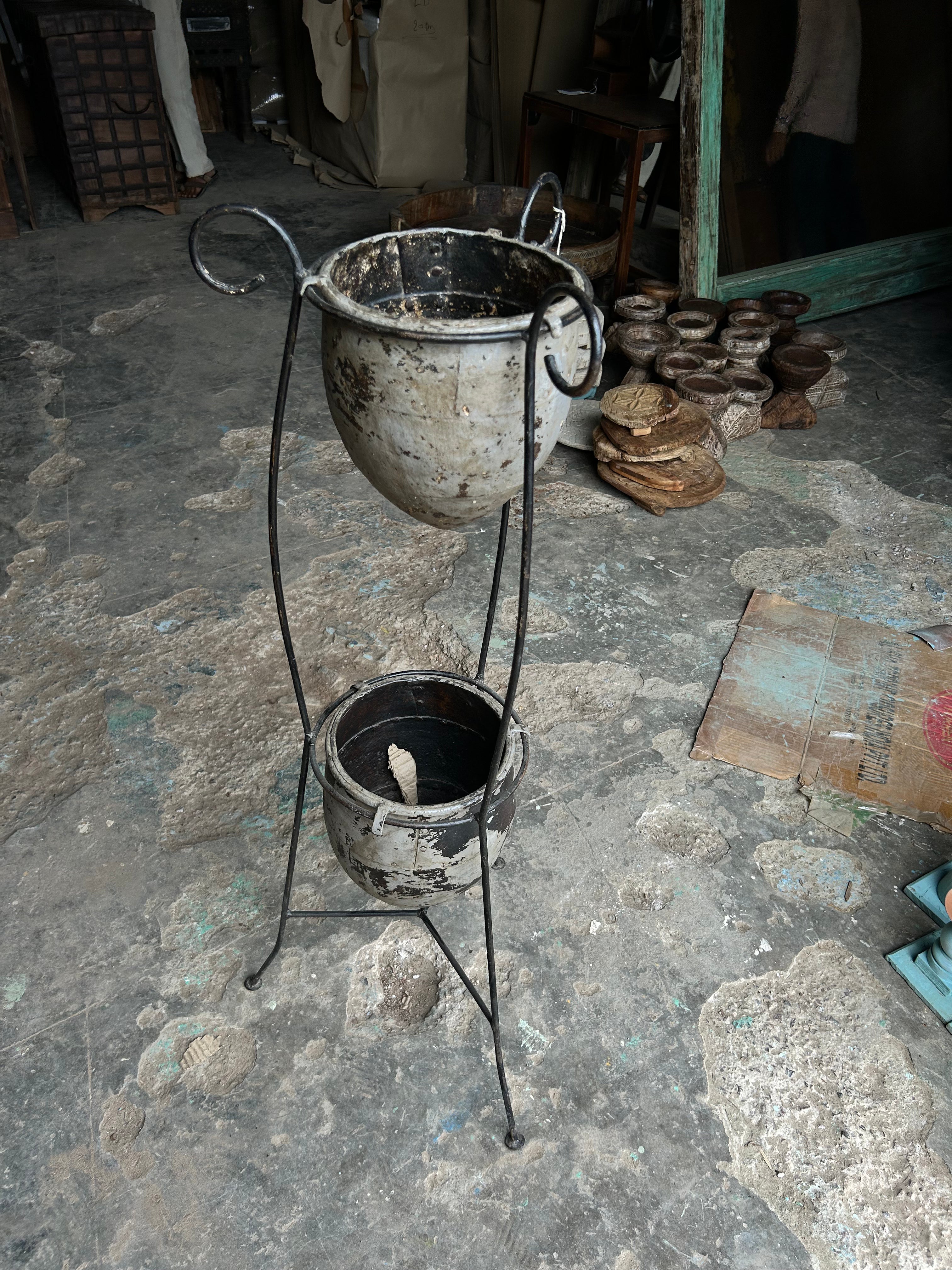 Planter Iron Pot With Stand SC09 (W106 x D36 x H36 cm)