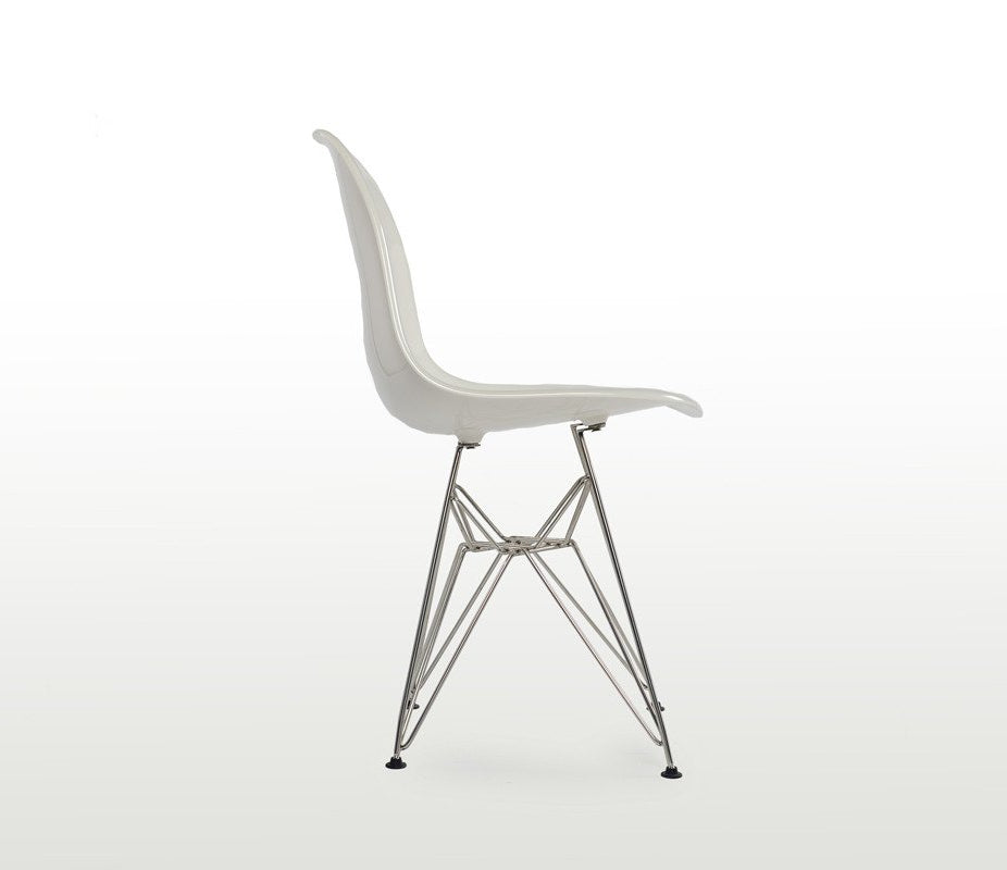 Eames Molded Fiberglass Wire Based Side Style Chair (DFSR)