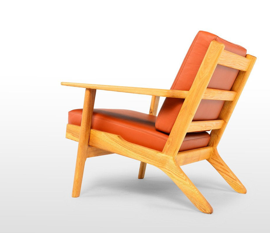 GE 290 Style Lounge Chair